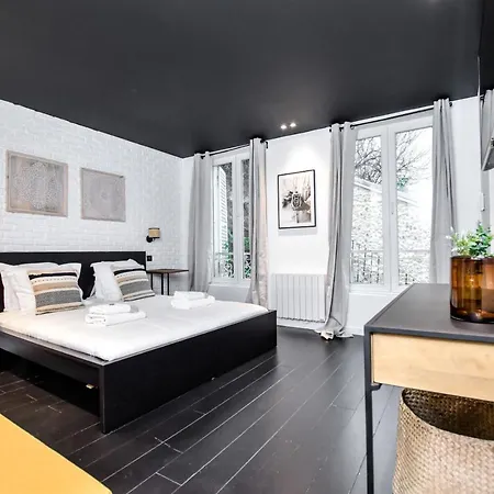 Apartment Cmg Belleville / Pyrenees Paris