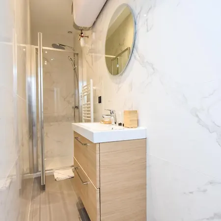 Apartment Cmg Belleville / Pyrenees Paris