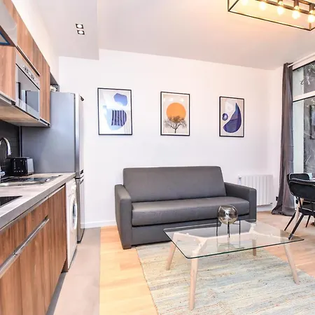 Cmg Belleville / Pyrenees Apartment